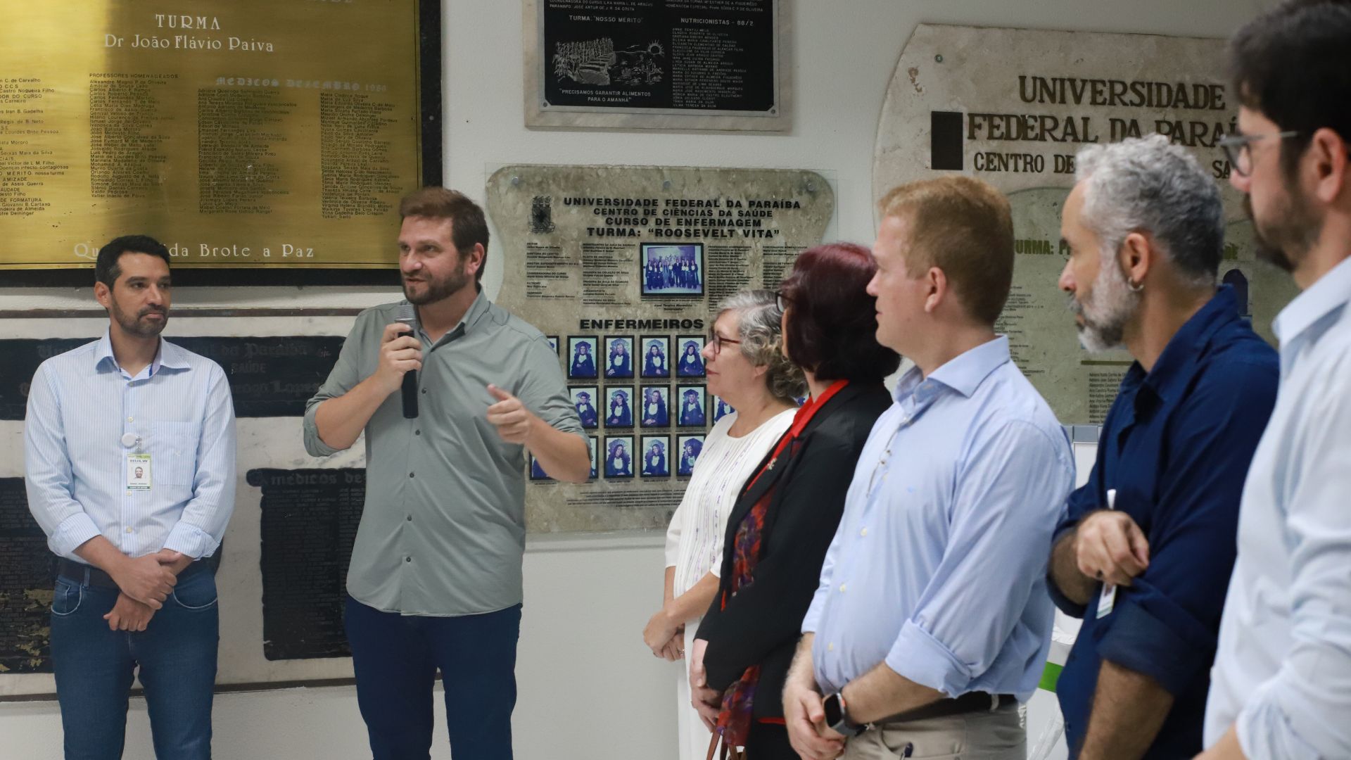 Reitora em exercício da UFPB prestigia solenidade de apresentação de novos equipamentos do HULW Reitora em exercício da UFPB prestigia solenidade de apresentação de novos equipamentos do HULW