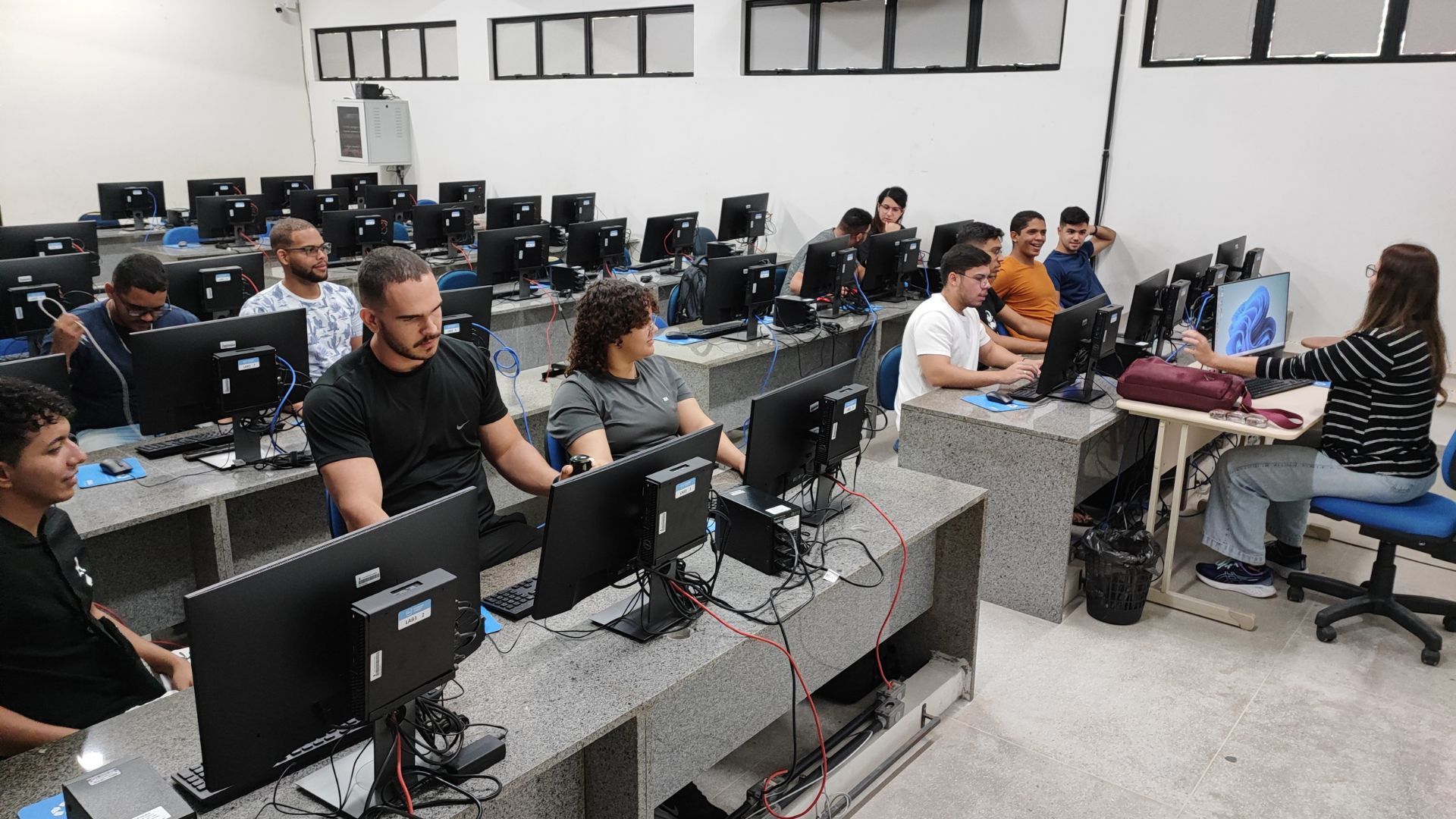 Publicado edital com 14 vagas para professor substituto na UFPB